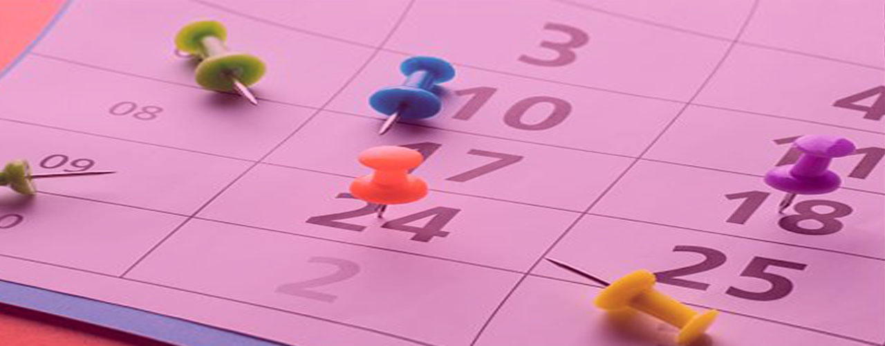 Calendario con pines de colores para agendar las Actividades Académicas para la Capacitación constante de nuestros especialistas